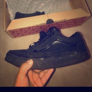 VANS all black SZ:6.5 M// 8W
